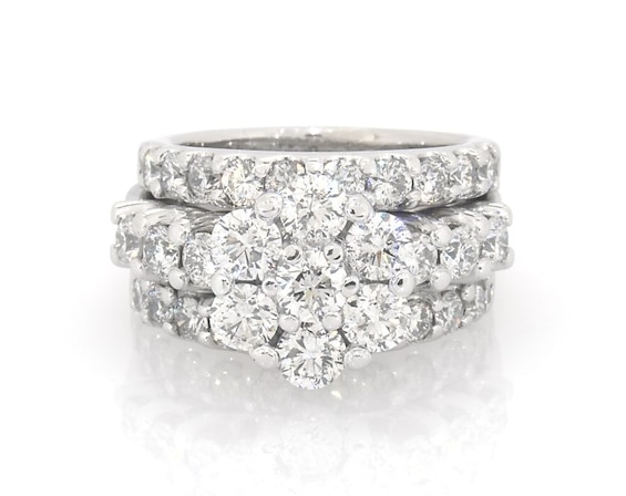 Previously Owned Round-Cut Multi-Diamond Flower Bridal Set 3 ct tw 14K White Gold Size 5.25