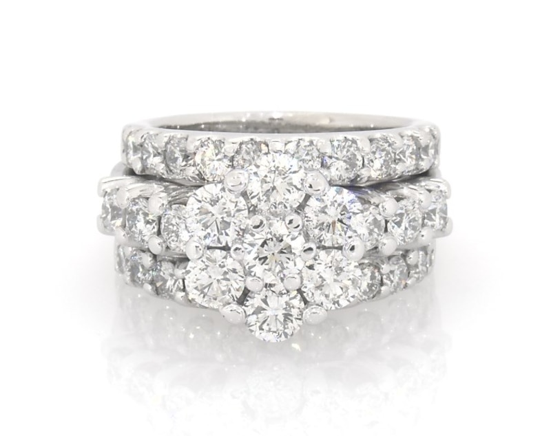 Main Image 1 of Previously Owned Round-Cut Multi-Diamond Flower Bridal Set 3 ct tw 14K White Gold Size 5.25