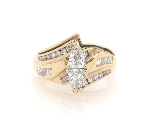 Previously Owned Trillion-Cut Diamond Bridal Set 7/8 ct tw 14K Yellow Gold Size 4.75