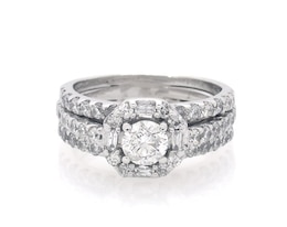 Previously Owned Diamond Bridal Set 1-1/6 ct tw Round & Baguette-Cut 14K White Gold Size 4