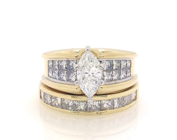 Previously Owned Marquise-Cut Diamond Bridal Set 2-3/8 ct tw 14K Yellow Gold Size 5