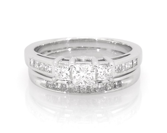 Previously Owned Princess-Cut Three-Stone Diamond Bridal Set 1-1/5 ct tw 10K White Gold Size 6.75