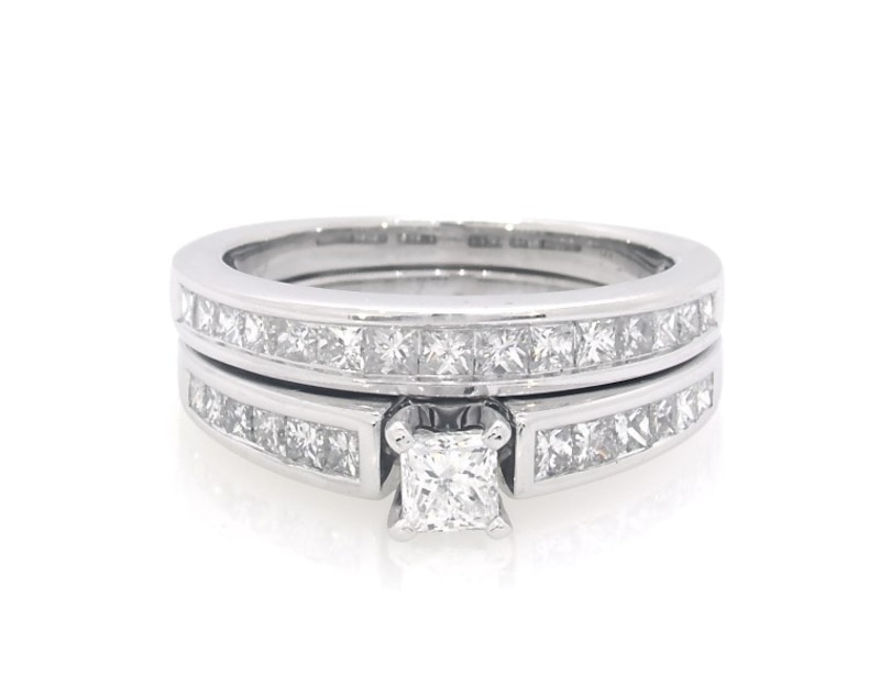 Main Image 1 of Previously Owned Princess-Cut Diamond Bridal Set 7/8 ct tw 14K White Gold Size 4.75