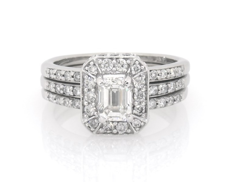 Main Image 1 of Previously Owned Emerald-Cut Diamond Bridal Set 1-1/5 ct tw 14K White Gold Size 5.25