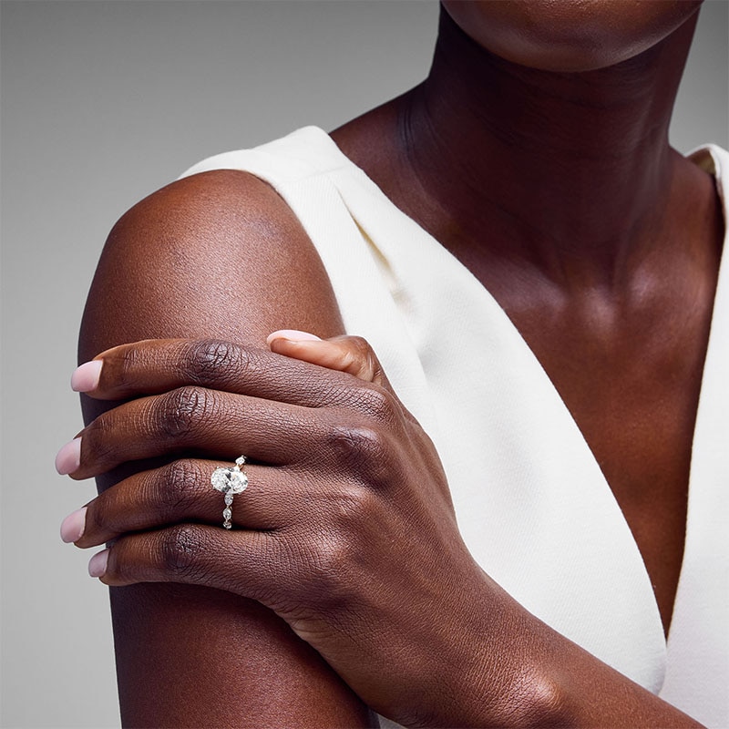 Main Image 4 of Previously Owned Neil Lane Artistry Oval-Cut Lab-Grown Diamond Engagement Ring 2-5/8 ct tw 14K Yellow Gold