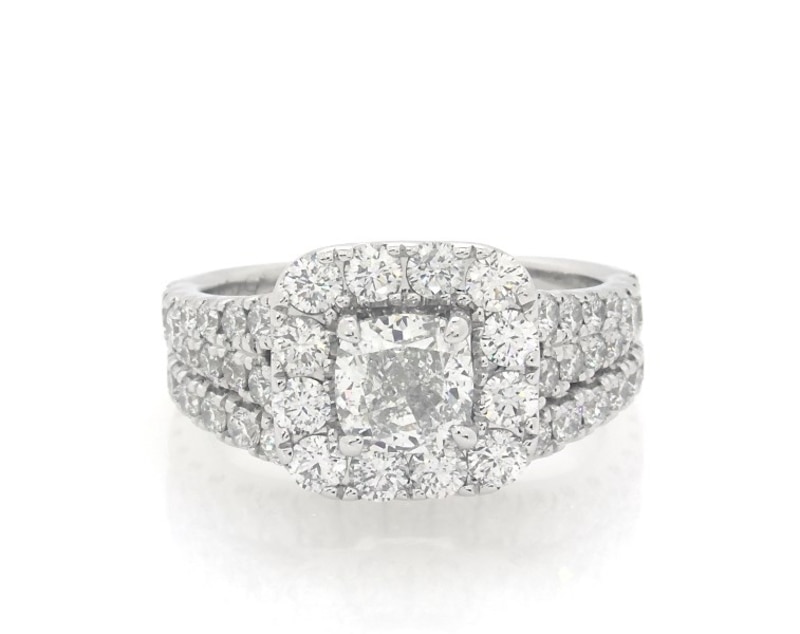 Main Image 1 of Previously Owned Neil Lane Cushion-Cut Diamond Halo Bridal Set 2-1/2 ct tw 14K White Gold Size 6