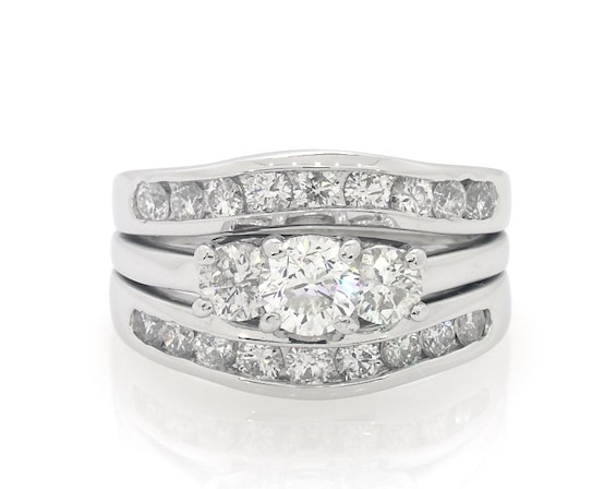 Previously Owned Round-Cut Diamond Three-Stone Bridal Set 1-7/8 ct tw 14K White Gold & Platinum Size 7.5
