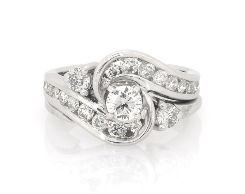 Main Image 1 of Previously Owned Round-Cut Diamond Bypass Bridal Set 1 ct tw 14K White Gold Size 4.75