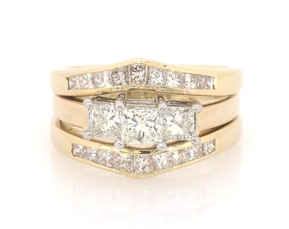 Previously Owned Princess-Cut Diamond Three-Stone Bridal Set 1-3/4 ct tw 14K Yellow Gold & Platinum Size 7.5