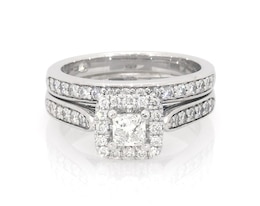 Previously Owned THE LEO Diamond Princess-Cut Halo Bridal Set 7/8 ct tw 14K White Gold Size 7