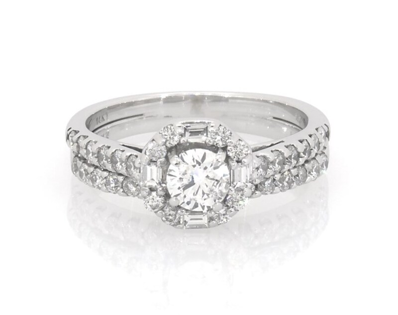 Main Image 1 of Previously Owned Diamond Bridal Set 7/8 ct tw Round & Baguette-Cut 14K White Gold Size 5.25