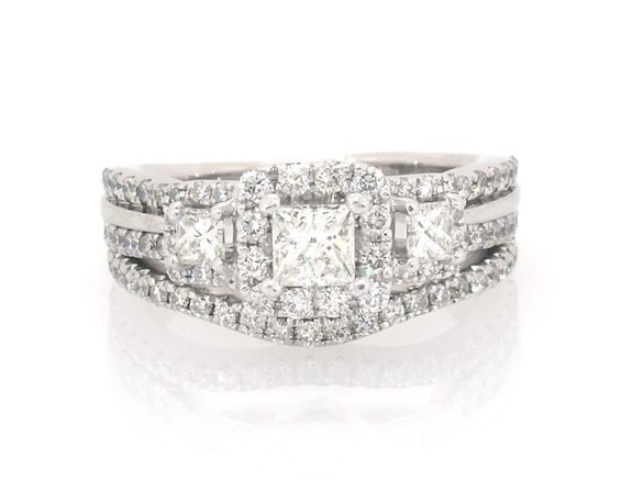 Previously Owned Princess-Cut Diamond Three-Stone Bridal Set 1 ct tw 14K White Gold Size 5.5