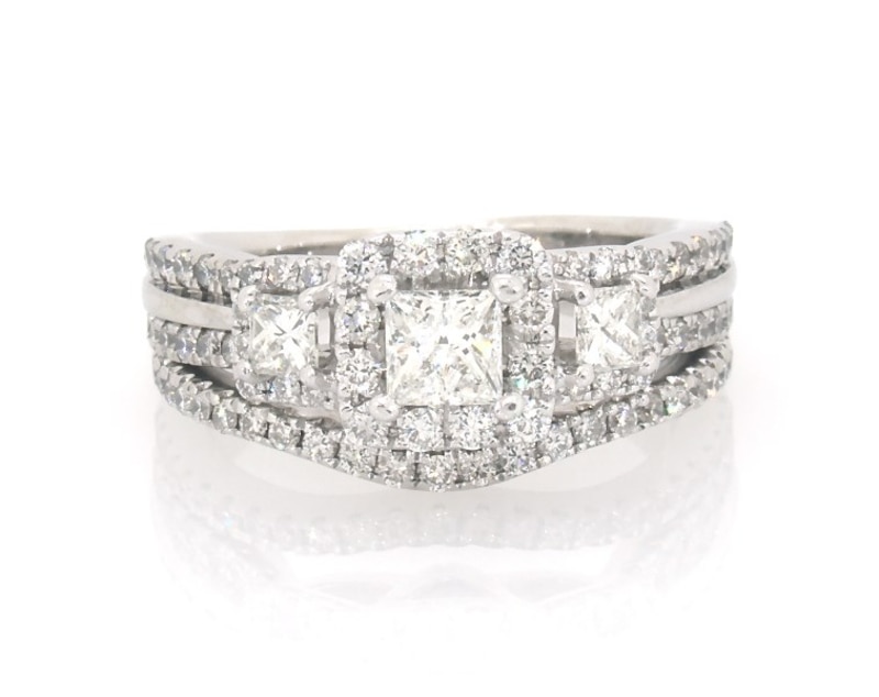 Main Image 1 of Previously Owned Princess-Cut Diamond Three-Stone Bridal Set 1 ct tw 14K White Gold Size 5.5