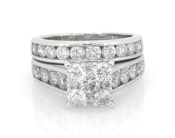 Previously Owned Multi-Diamond Square Center Bridal Set 2-3/4 ct tw 14K White Gold Size 7.75