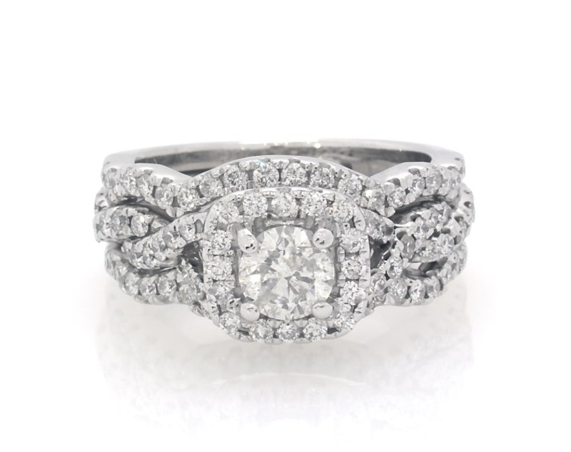 Main Image 1 of Previously Owned Round-Cut Diamond Twist Shank Soldered Bridal Set 1-1/6 ct tw 14K White Gold Size 5.25
