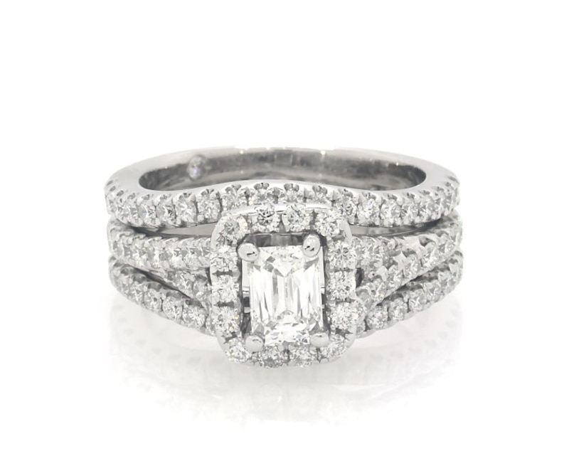 Main Image 1 of Previously Owned THE LEO Diamond Emerald-Cut Bridal Set 1-1/3 ct tw 14K White Gold Size 5