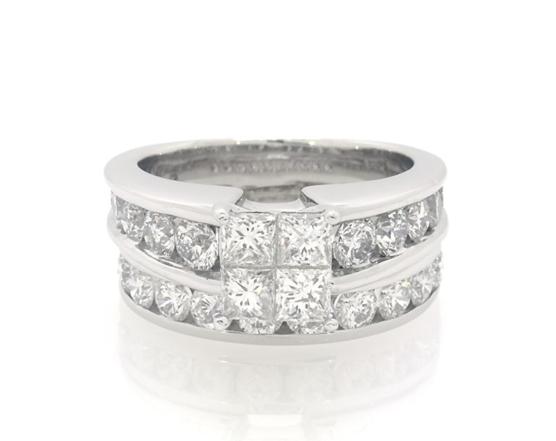 Main Image 1 of Previously Owned Princess-Cut Quad Diamond Bridal Set 2-3/4 ct tw 14K White Gold Size 6