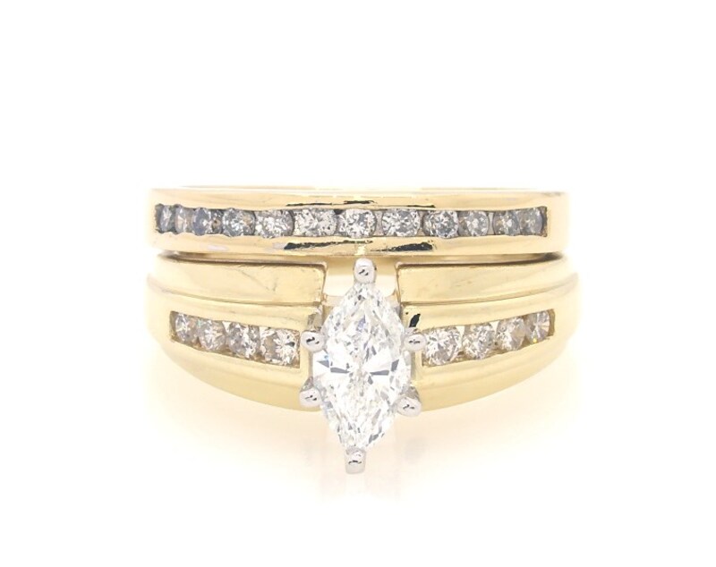 Main Image 1 of Previously Owned Marquise-Cut Diamond Bridal Set 7/8 ct tw 14K Yellow Gold Size 6.25