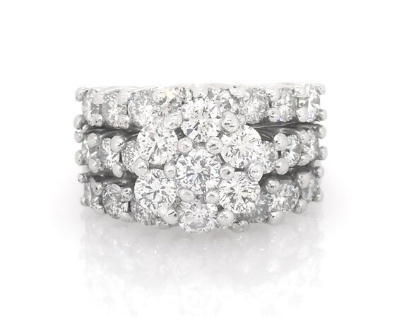 Previously Owned Multi-Diamond Bridal Set 3-7/8 ct tw 14K White Gold Size 7