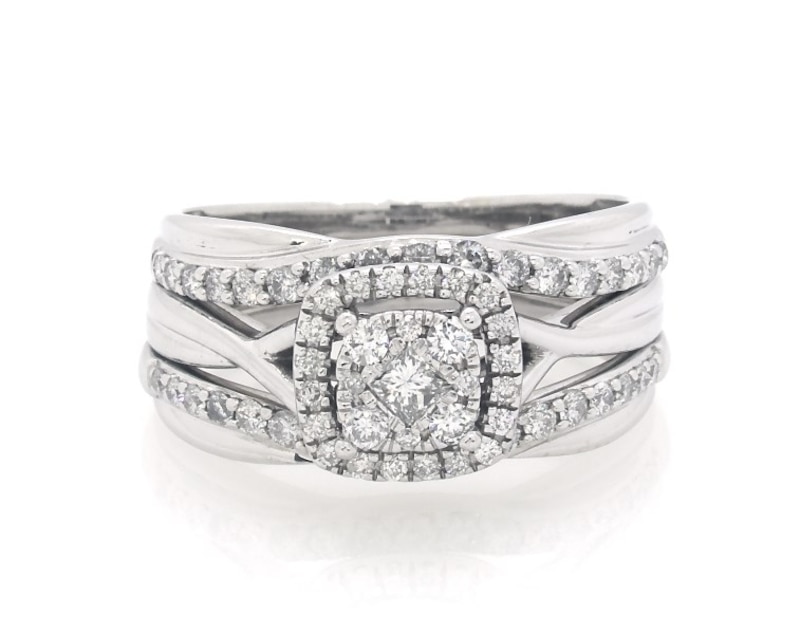Main Image 1 of Previously Owned Princess & Round-Cut Multi-Diamond Bridal Set 3/4 ct tw 10K & 14K White Gold Size 8