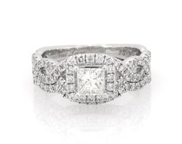 Previously Owned Neil Lane Princess-Cut Diamond Halo Bridal Set 1-1/8 ct tw 14K White Gold Size 6.5