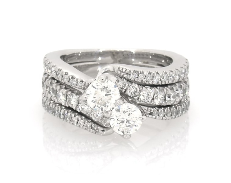 Main Image 1 of Previously Owned Ever Us Round-Cut Diamond Two-Stone Bridal Set 1-7/8 ct tw 14K White Gold Size 5