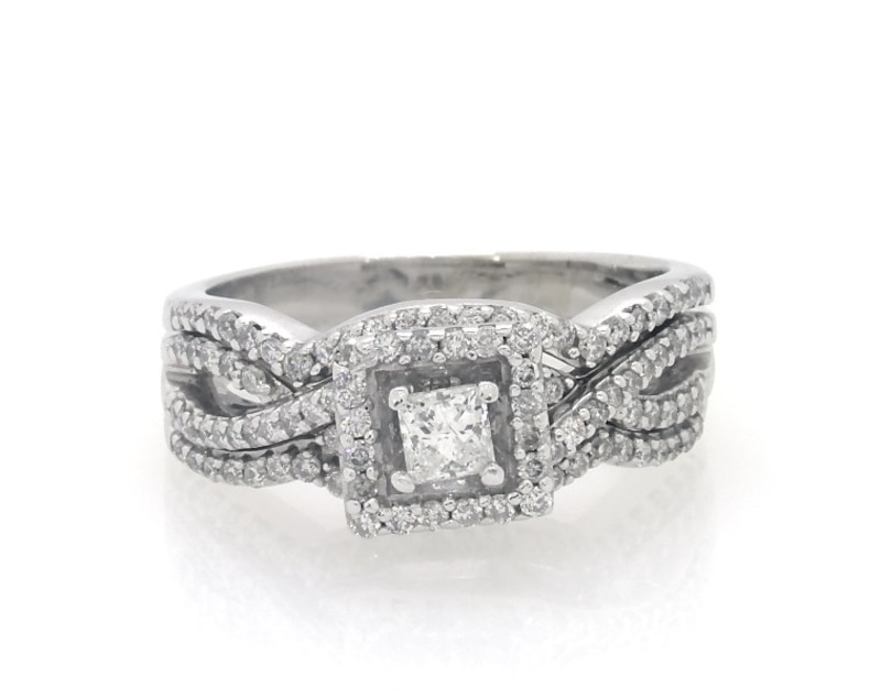 Main Image 1 of Previously Owned Princess-Cut Diamond Halo Bridal Set 5/8 ct tw 14K White Gold Size 5.75