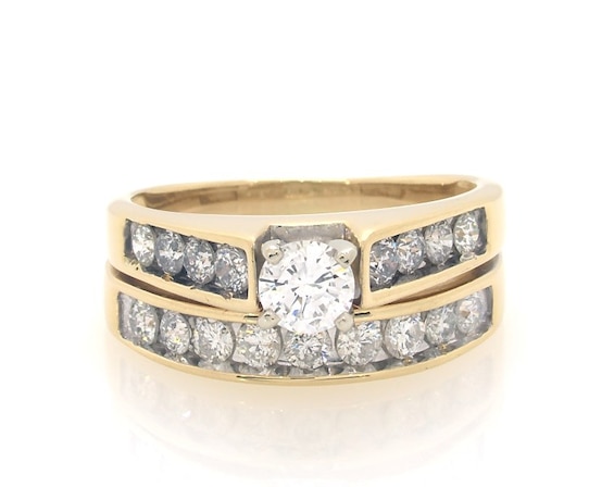 Previously Owned Round-Cut Diamond Bridal Set 1-3/8 ct tw 14K Yellow Gold Size 8