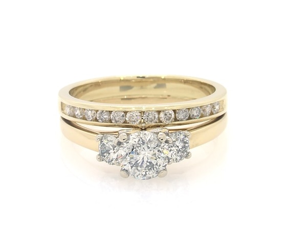 Previously Owned Round-Cut Diamond Three-Stone Bridal Set 1-1/5 ct tw 10K Yellow Gold & 14K Two-Tone Gold Size 7
