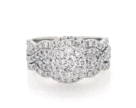 Previously Owned Round-Cut Diamond Halo Bridal Set 1-3/8 ct tw 14K White Gold Size 5.5