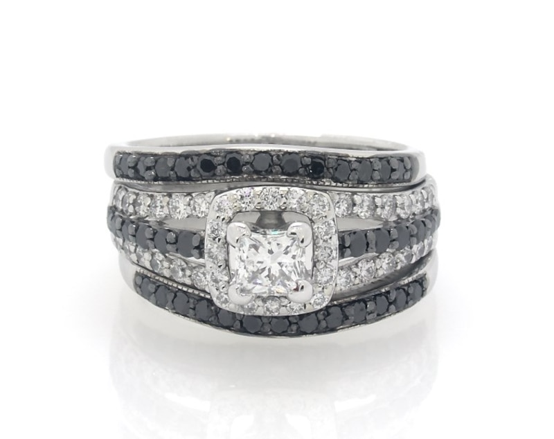 Main Image 1 of Previously Owned Princess-Cut White Diamond & Black Diamond Bridal Set 1-1/5 ct tw 10K White Gold Size 5.5