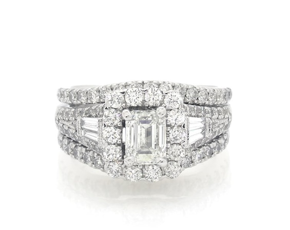Previously Owned Neil Lane Emerald-Cut Diamond Halo Bridal Set 2-1/2 ct tw 14K White Gold Size 7