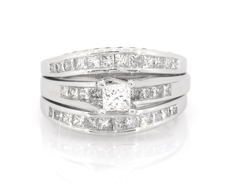 Main Image 1 of Previously Owned Princess-Cut Diamond Bridal Set 1-1/6 ct tw 14K White Gold Size 5.25