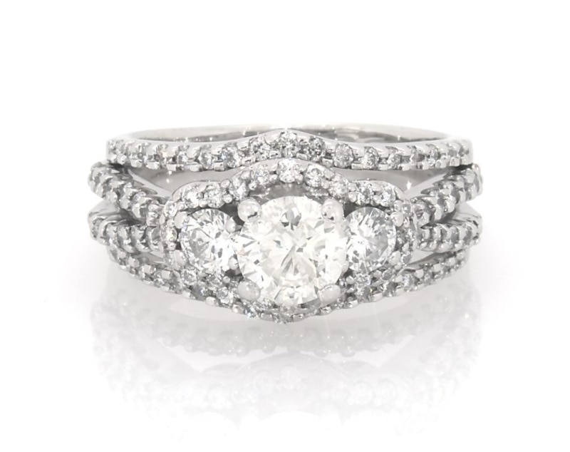 Main Image 1 of Previously Owned Round-Cut Diamond Three-Stone Bridal Set 1-5/8 ct tw 14K White Gold Size 6