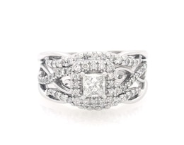 Previously Owned Princess-Cut Diamond Halo Bridal Set 5/8 ct tw 10K White Gold Size 5.25