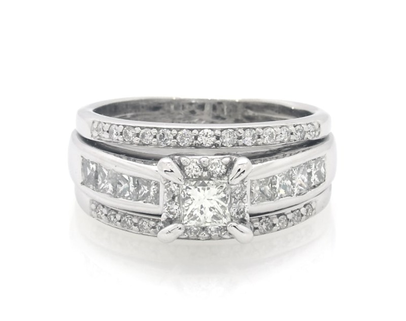 Main Image 1 of Previously Owned Princess-Cut Diamond Bridal Set 1-1/2 ct tw 14K White Gold Size 7.25