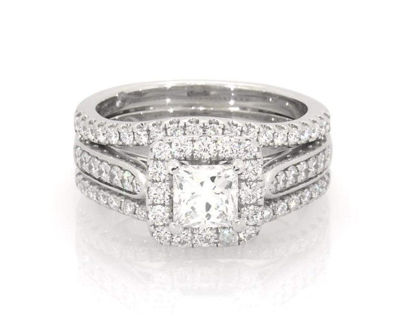 Main Image 1 of Previously Owned THE LEO Diamond Princess-Cut Halo Bridal Set 1-1/2 ct tw 14K White Gold Size 6.75