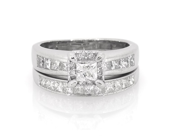 Previously Owned Princess-Cut Diamond Halo Bridal Set 1-3/8 ct tw 14K White Gold Size 7
