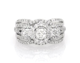 Previously Owned Round-Cut Diamond Three-Stone Bridal Set 1-1/4 ct tw 10K White Gold Size 6