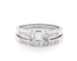Previously Owned Princess-Cut Diamond Three-Stone Bridal Set 7/8 ct tw 14K White Gold Size 6.25
