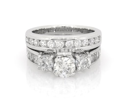 Previously Owned Round-Cut Diamond Three-Stone Bridal Set 2-3/8 ct tw 14K White Gold Size 6.5