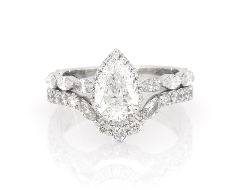 Main Image 1 of Previously Owned Neil Lane Pear-Shaped Diamond Bridal Set 2 ct tw 14K White Gold Size 5.75