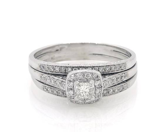 Previously Owned Princess-Cut Diamond Halo Bridal Set 5/8 ct tw 14K White Gold Size 11.5