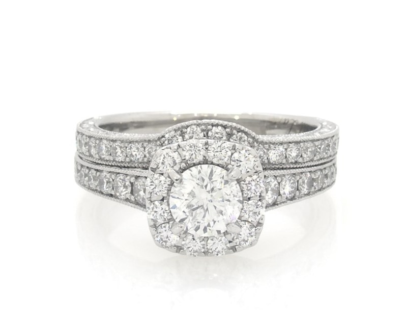 Main Image 1 of Previously Owned Neil Lane Round-Cut Diamond Bridal Set 1-1/2 ct tw 14K White Gold Size 7.25