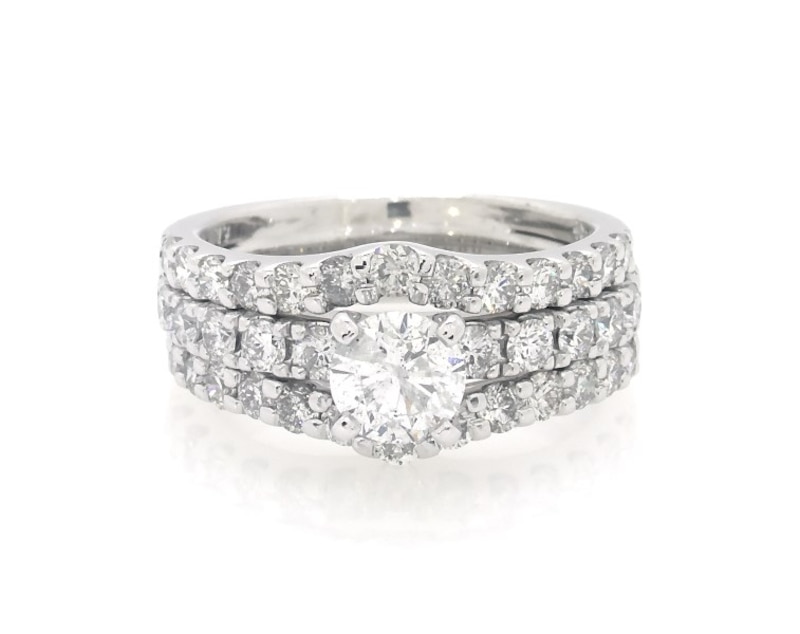 Main Image 1 of Previously Owned Round-Cut Diamond Bridal Set 2-1/5 ct tw 14K White Gold Size 5.75