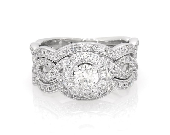 Previously Owned Neil Lane Round-Cut Diamond Halo Bridal Set 1-3/8 ct tw 14K White Gold Size 5.5