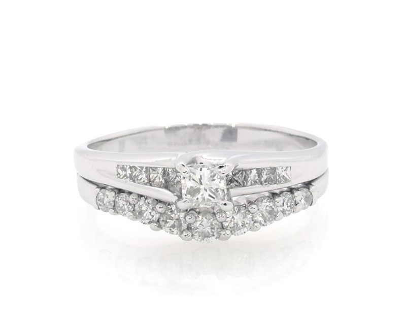 Main Image 1 of Previously Owned Princess-Cut Diamond Bridal Set 7/8 ct tw 14K White Gold Size 10