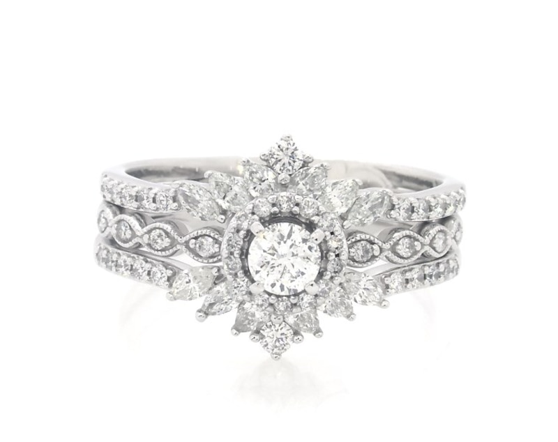 Main Image 1 of Previously Owned Round-Cut Diamond Halo Bridal Set 1 ct tw 10K White Gold Size 10