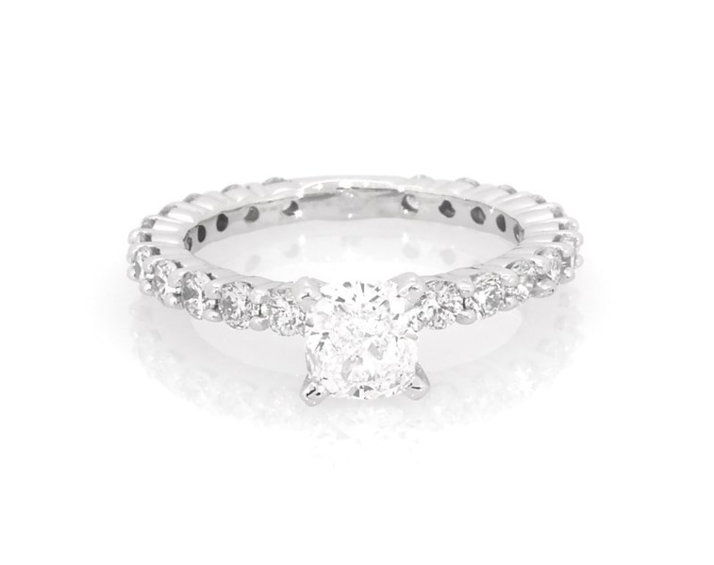 Main Image 1 of Previously Owned Cushion Cut Diamond Engagement Ring 1-1/4 ct tw 14K White Gold Size 3.25