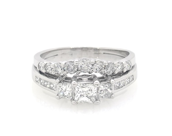 Previously Owned Princess-Cut Diamond Three-Stone Bridal Set 1-1/3 ct tw 14K White Gold Size 6.75